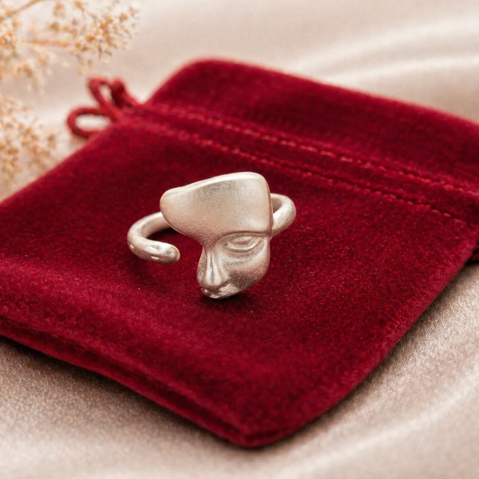 Abstract Face Adjustable Silver Ring
